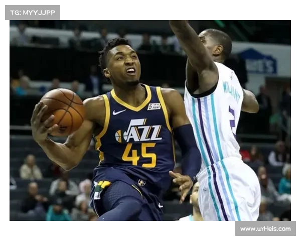 爵士半场领先黄蜂26分 强劲攻势压制对手