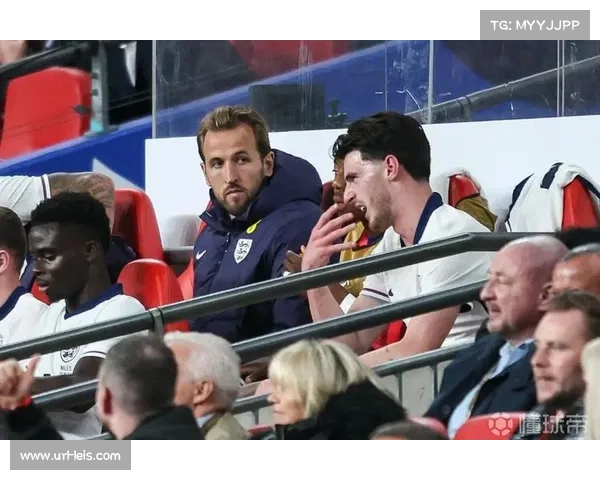 凯恩进球后致敬球迷，平局收场难掩失落