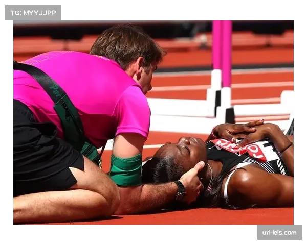 阿森西奥带伤鏖战终不支,含泪被担架抬离伯纳乌球场 阿森西奥带伤鏖战终不支,含泪被担架抬离伯纳乌球场